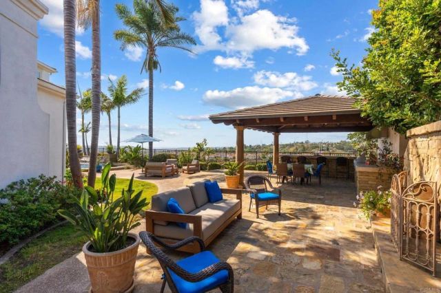 3588 Calle Palmito, Carlsbad, CA 92009