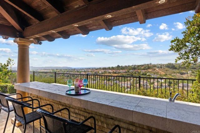 3588 Calle Palmito, Carlsbad, CA 92009
