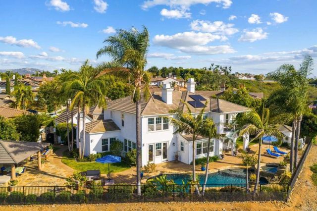 3588 Calle Palmito, Carlsbad, CA 92009