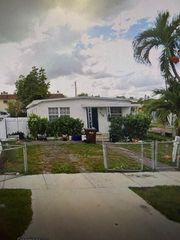 528 E 10th St, Hialeah, FL 33010