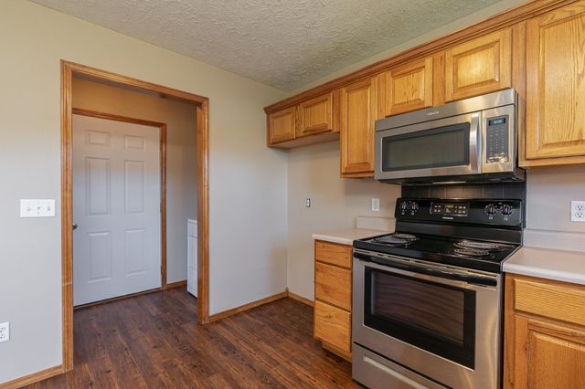807 E Sandpiper Drive, Ozark, MO 65721