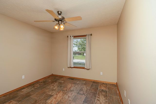 807 E Sandpiper Drive, Ozark, MO 65721