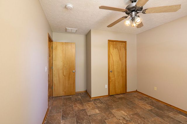 807 E Sandpiper Drive, Ozark, MO 65721