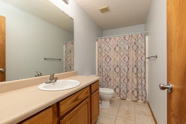 807 E Sandpiper Drive, Ozark, MO 65721