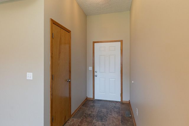 807 E Sandpiper Drive, Ozark, MO 65721