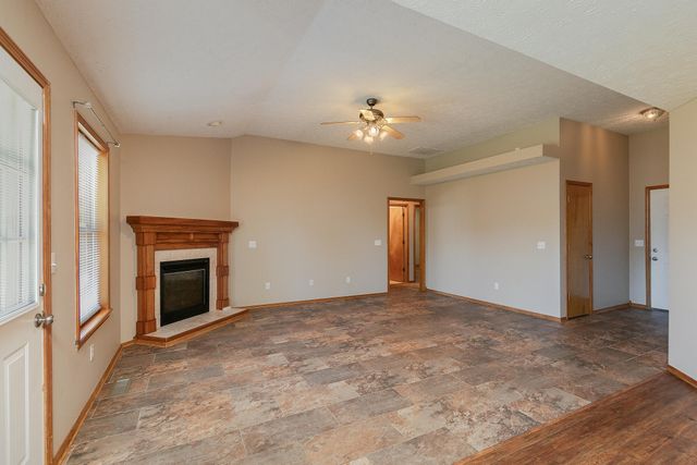 807 E Sandpiper Drive, Ozark, MO 65721