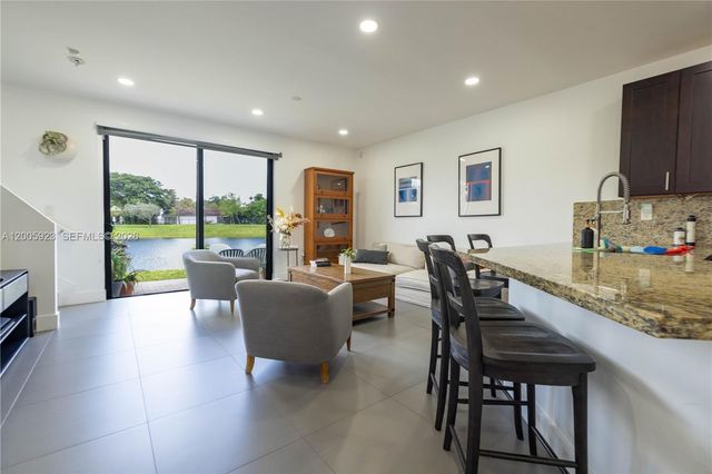 345 NE 194th Ln, Miami, FL 33179