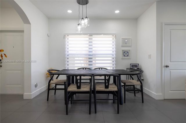 345 NE 194th Ln, Miami, FL 33179