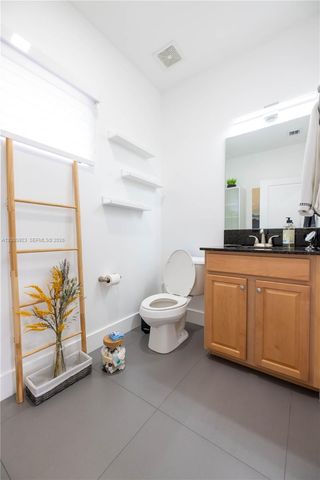 345 NE 194th Ln, Miami, FL 33179