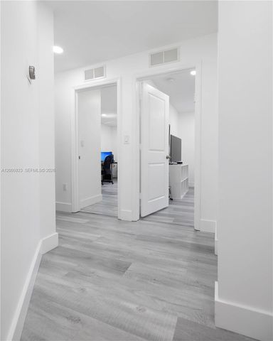 345 NE 194th Ln, Miami, FL 33179