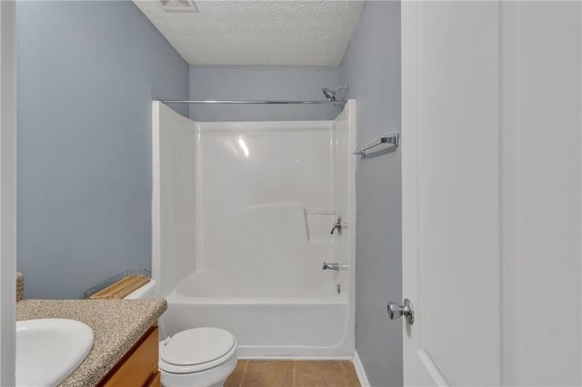 4563 Grove Lake Street, Loganville, GA 30052