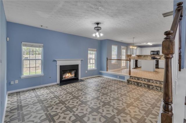 4563 Grove Lake Street, Loganville, GA 30052
