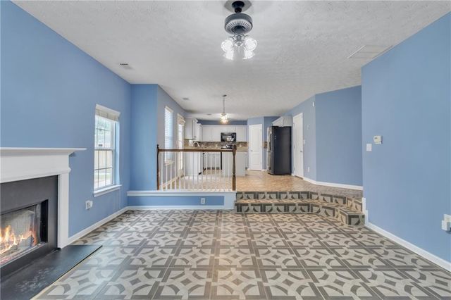 4563 Grove Lake Street, Loganville, GA 30052