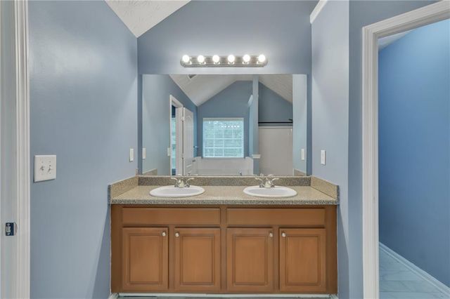 4563 Grove Lake Street, Loganville, GA 30052