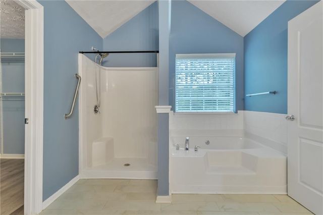 4563 Grove Lake Street, Loganville, GA 30052