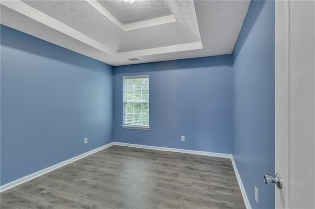 4563 Grove Lake Street, Loganville, GA 30052