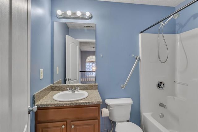 4563 Grove Lake Street, Loganville, GA 30052