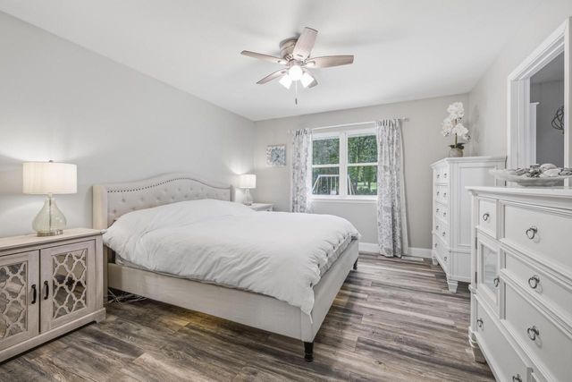 390 Garrison DRIVE, Lake Geneva, WI 53147
