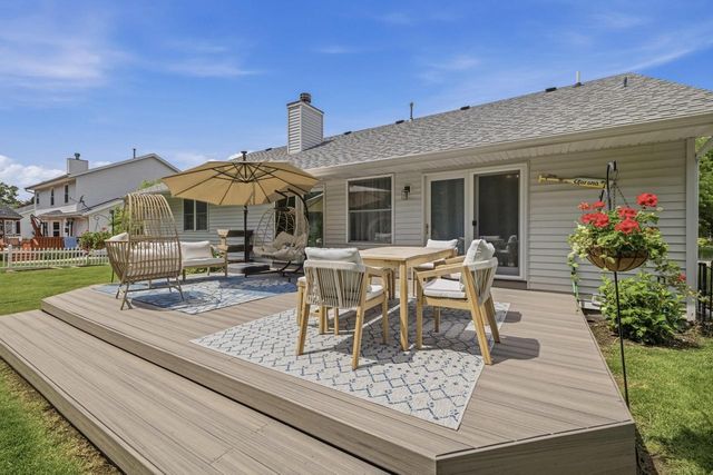 390 Garrison DRIVE, Lake Geneva, WI 53147
