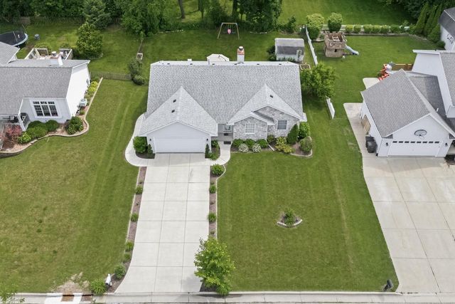 390 Garrison DRIVE, Lake Geneva, WI 53147