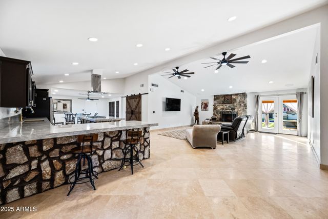 15220 N 27TH Street, Phoenix, AZ 85032