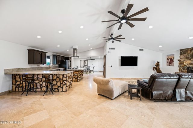 15220 N 27TH Street, Phoenix, AZ 85032