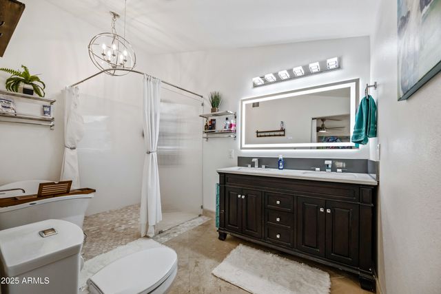 15220 N 27TH Street, Phoenix, AZ 85032