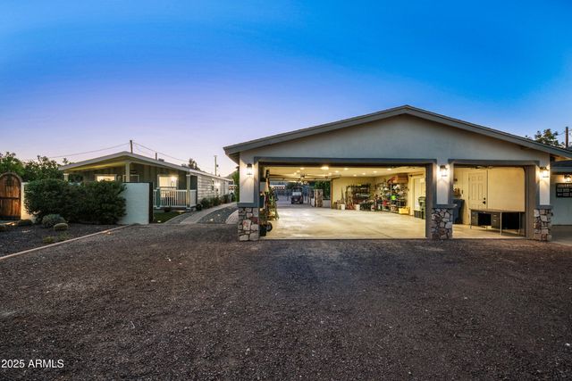 15220 N 27TH Street, Phoenix, AZ 85032