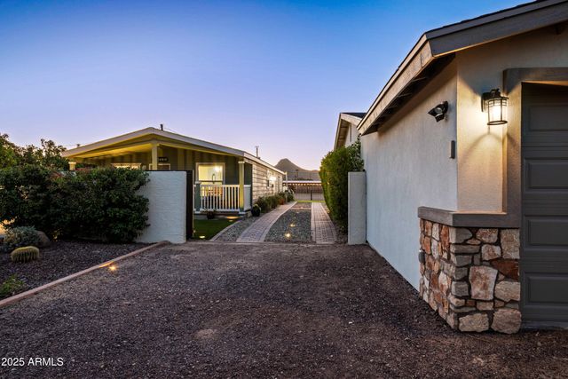 15220 N 27TH Street, Phoenix, AZ 85032