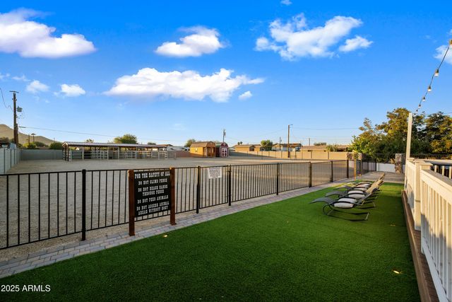 15220 N 27TH Street, Phoenix, AZ 85032