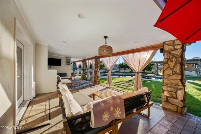 15220 N 27TH Street, Phoenix, AZ 85032
