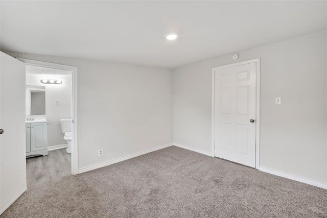 3 20th Avenue N, Texas City, TX 77590