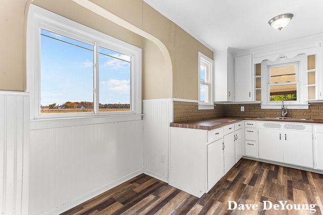 18890 W Howard City-Edmore, Howard City, MI 49329