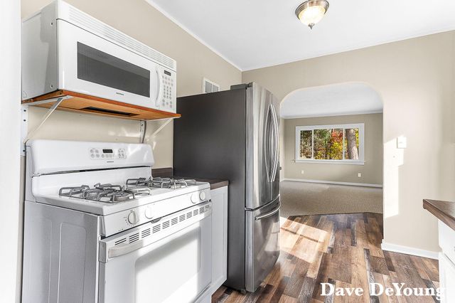 18890 W Howard City-Edmore, Howard City, MI 49329