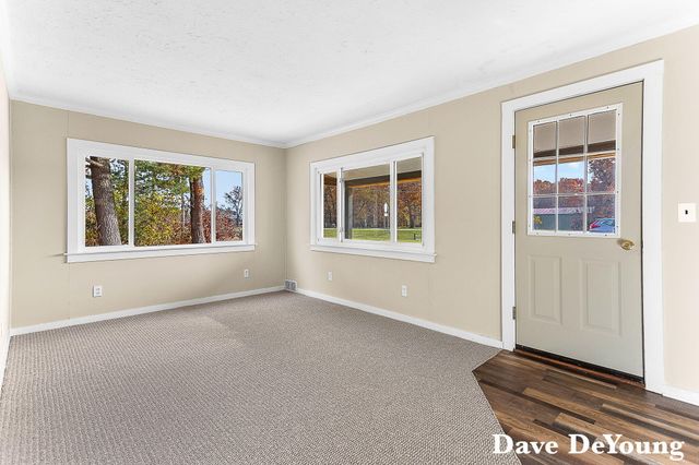 18890 W Howard City-Edmore, Howard City, MI 49329