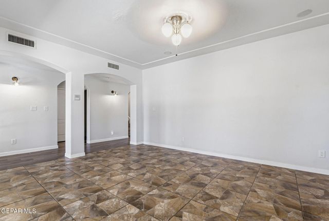1035 LOS MOROS Drive, El Paso, TX 79932