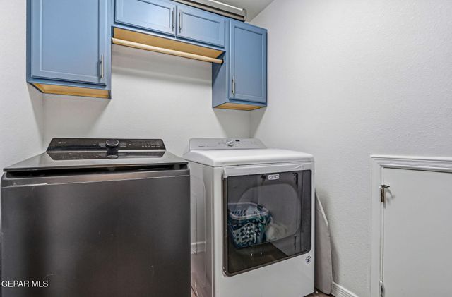 1035 LOS MOROS Drive, El Paso, TX 79932