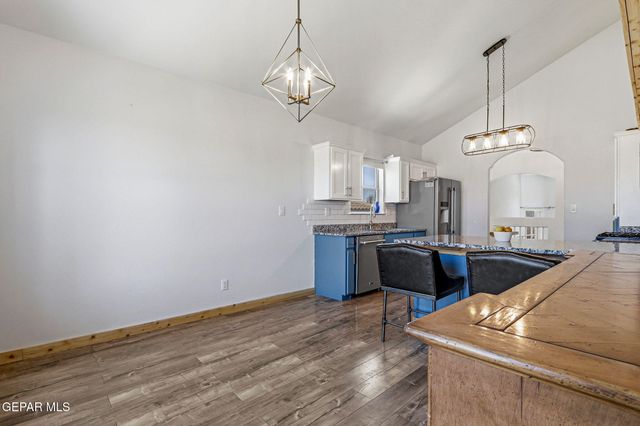 1035 LOS MOROS Drive, El Paso, TX 79932