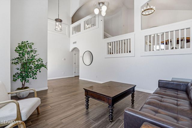 1035 LOS MOROS Drive, El Paso, TX 79932