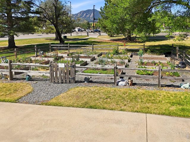 2800 Kalmia Ave C-113, Boulder, CO 80301
