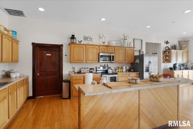 6156 Chautauqua Road, Murphysboro, IL 62966