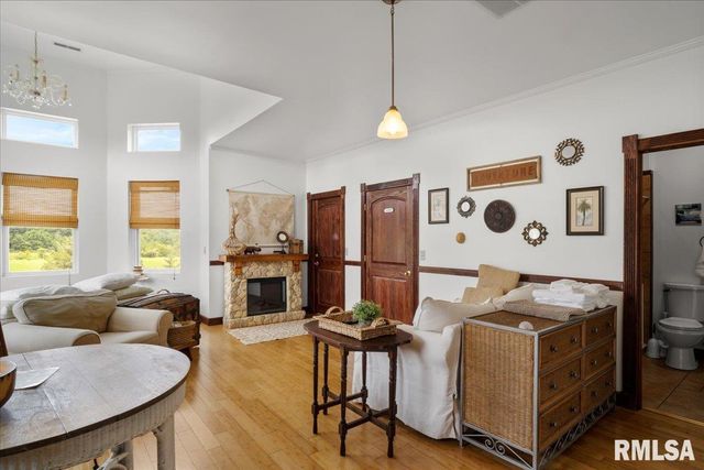 6156 Chautauqua Road, Murphysboro, IL 62966