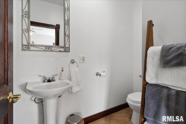 6156 Chautauqua Road, Murphysboro, IL 62966