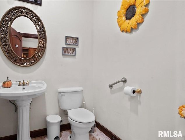 6156 Chautauqua Road, Murphysboro, IL 62966