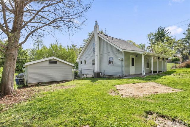 3203 Chaucer Avenue, St Ann, MO 63074