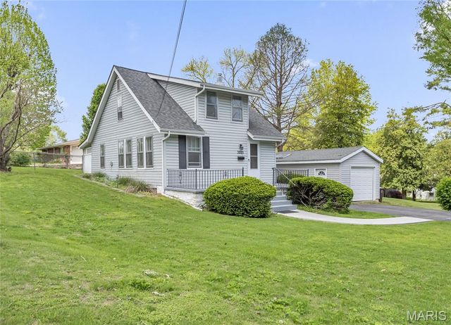 3203 Chaucer Avenue, St Ann, MO 63074