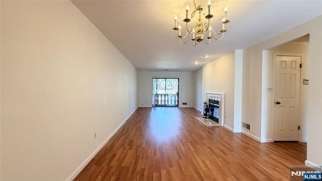 3907 Melville Court, Mahwah, NJ 07430