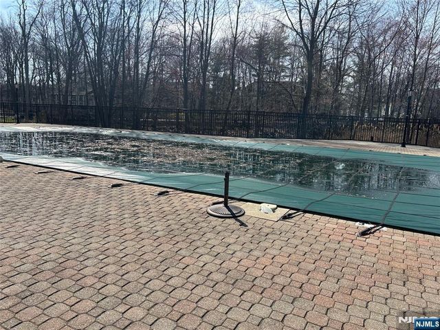 3907 Melville Court, Mahwah, NJ 07430