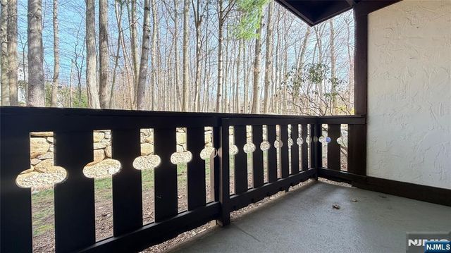 3907 Melville Court, Mahwah, NJ 07430