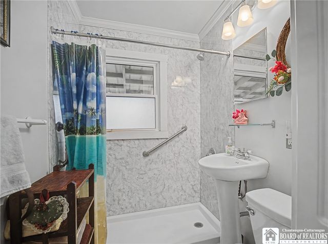 400 Broadhead Avenue, Jamestown, NY 14701